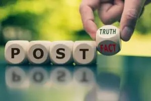 Tuhan dalam Jebakan Post-Truth