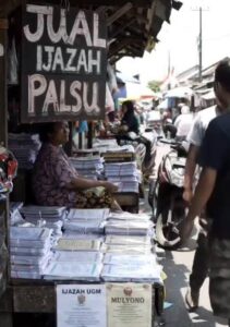 Beathor Sebut Ada Dugaan Ijazah Jokowi Cetakan Ulang di Pasar Pramuka, Kuasa Hukum Jokowi Tolak Buka Ke Publik