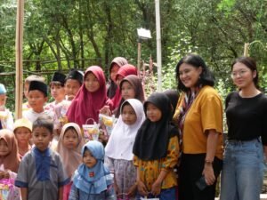 Kolaborasi UI Bersama Komunitas Saung Alas Muara Gembong: Memulihkan Lingkungan