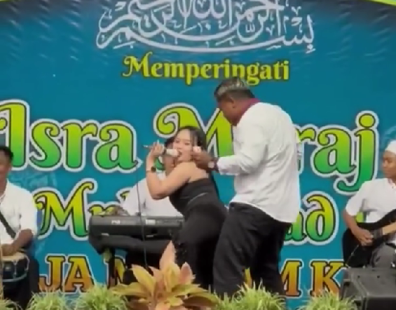 Dangdutan Isra Mi’raj di Banyuwangi