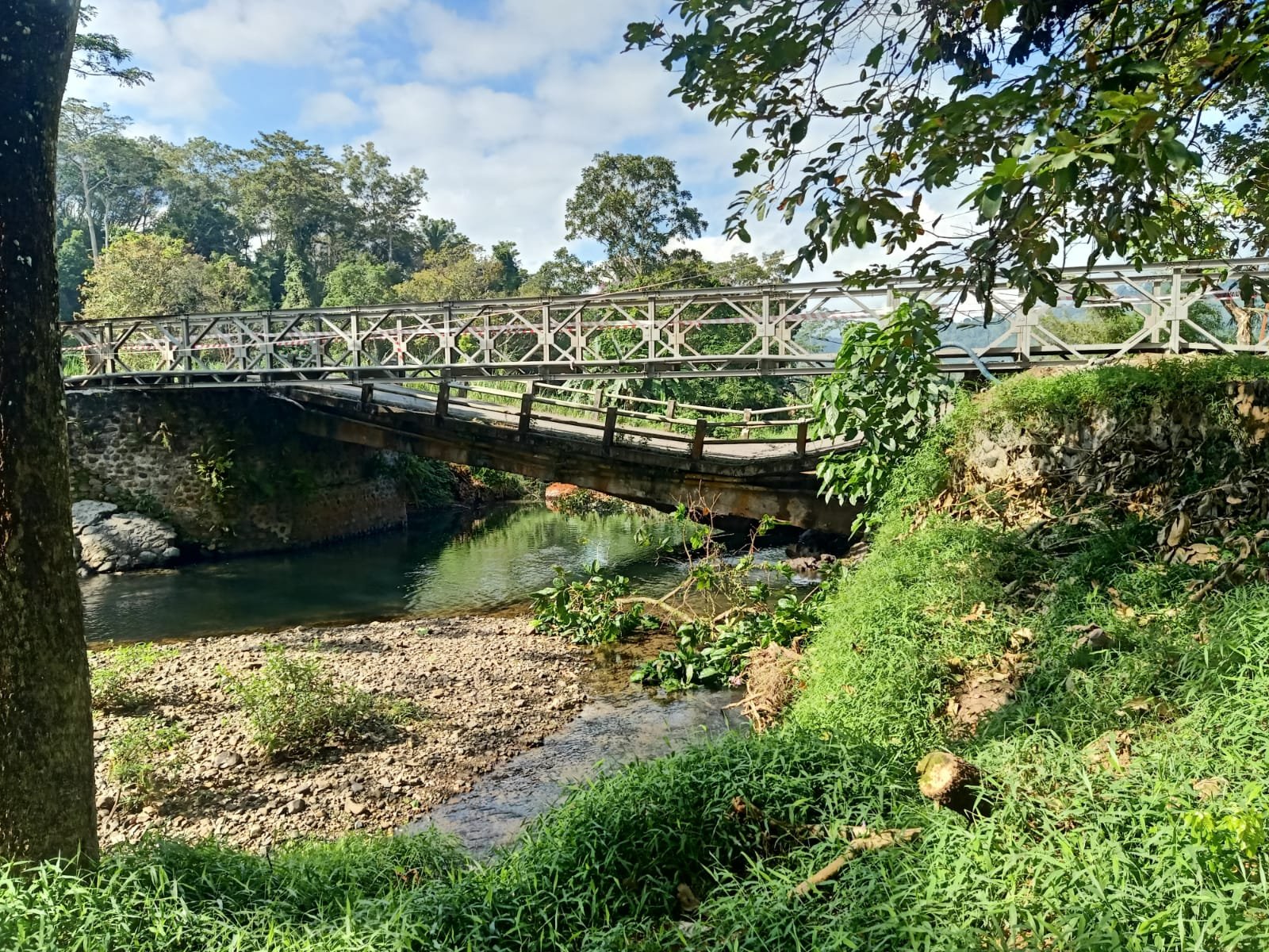 Jembatan Sungai Lembu