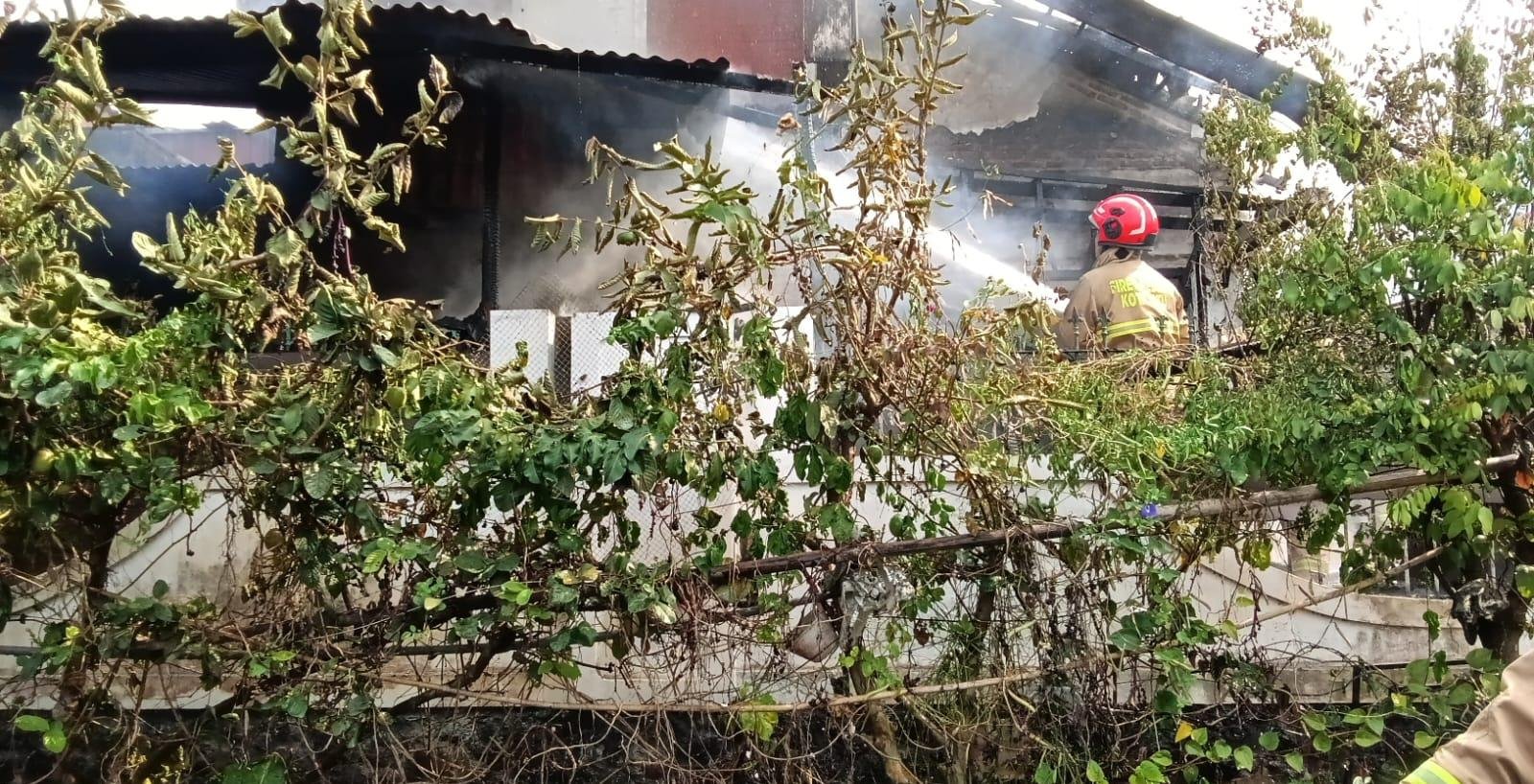 Rumah di Songgokerto
