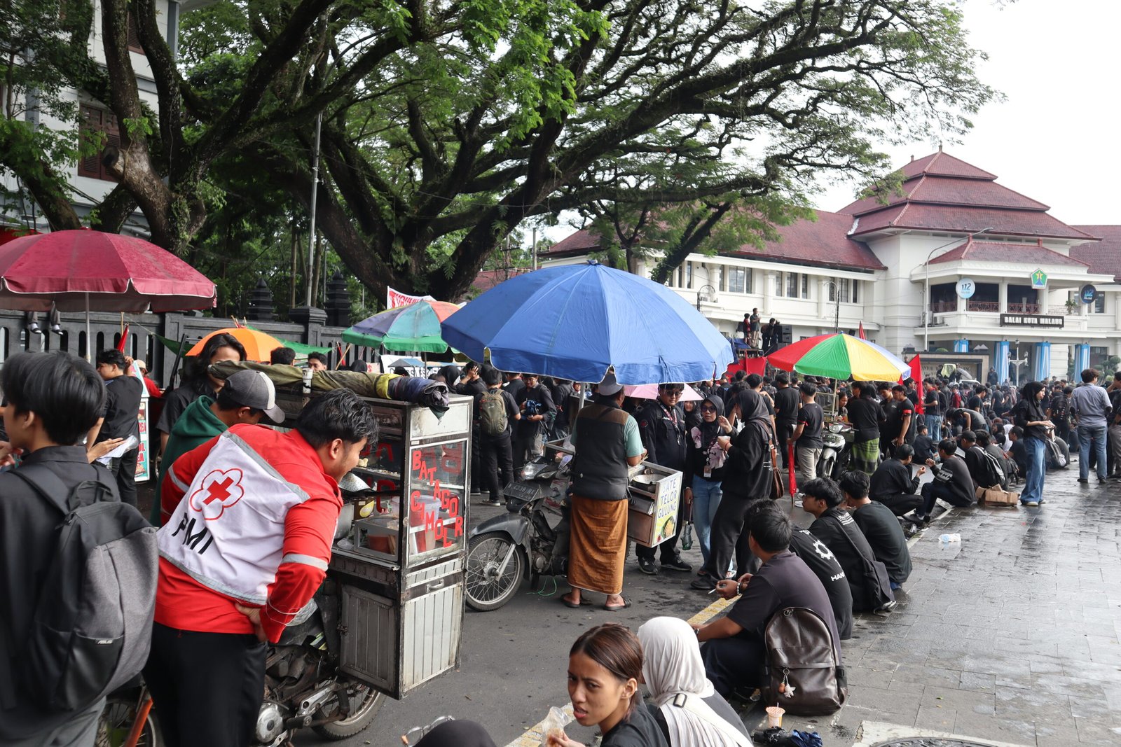 Pedagang telur gulung