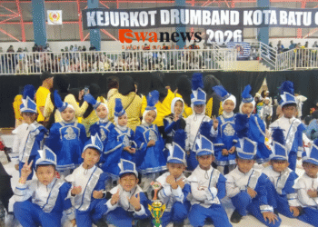 Kontingen Drumband Gita Cendekia Sabet Juara Harapan di Kejurkot Batu Open 2026
