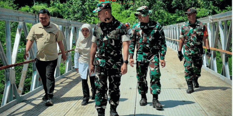 Yonzipur 5/ABW Bangun Kembali Jembatan di Probolinggo, Pulihkan Aktivitas Warga