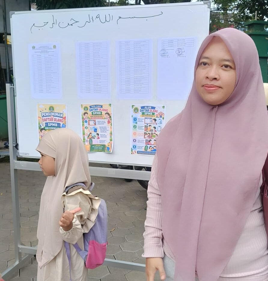Registrasi Ulang di SDN Kebonsari 2