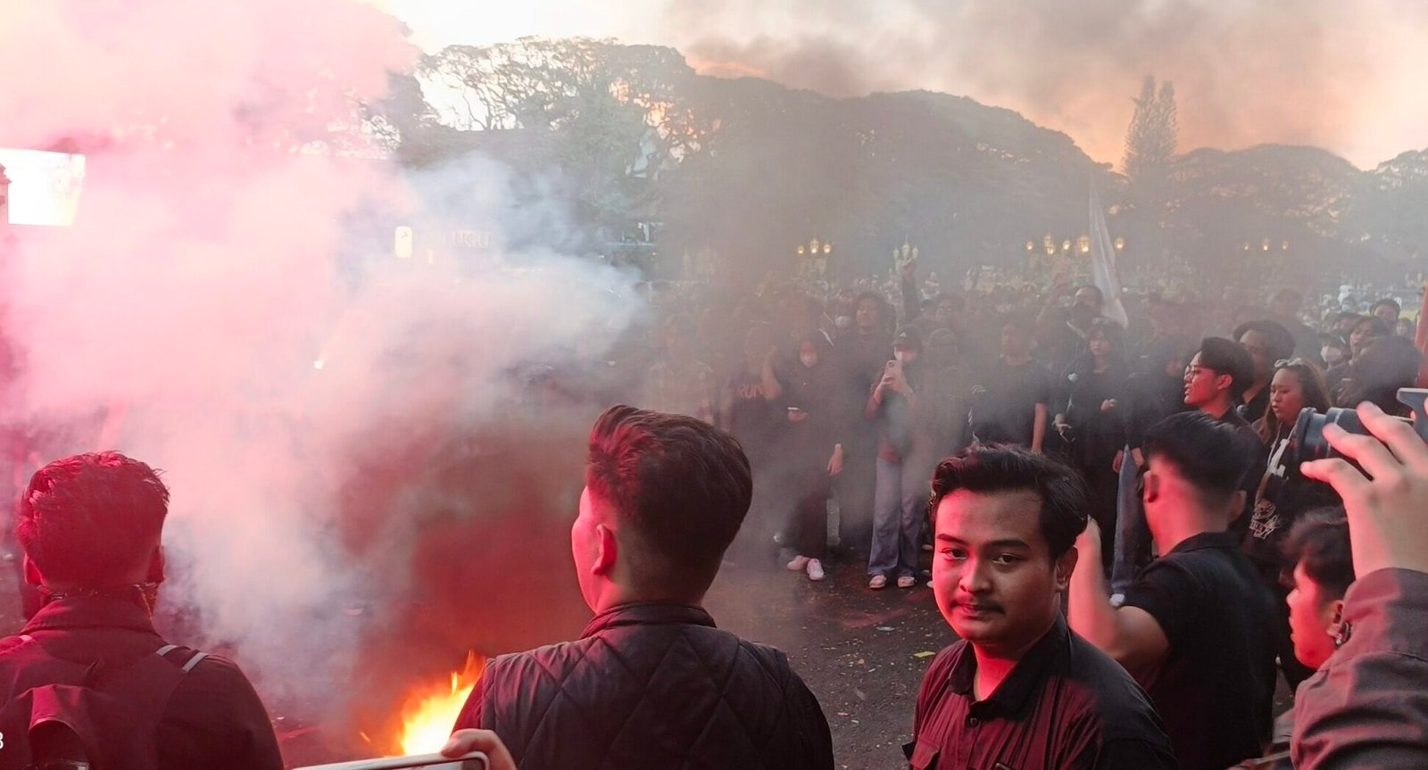 Desak Evaluasi Total Program MBG