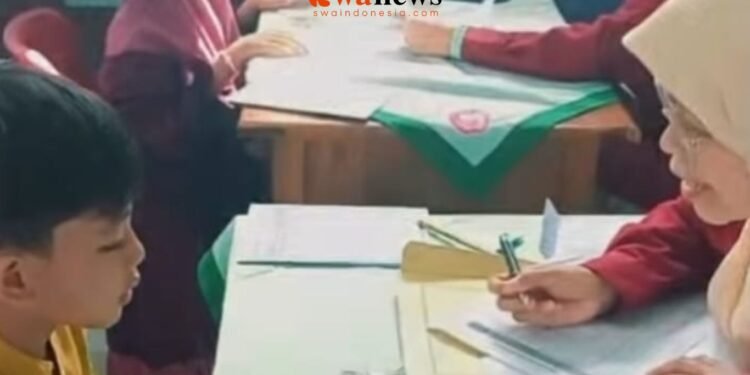 Sesuai Harapan, Registrasi Ulang SPMB SDN Kebonsari 2 Rampung dalam Sehari