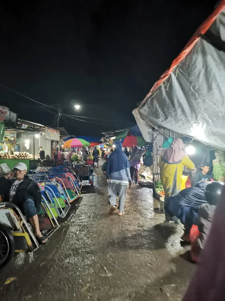Revitalisasi 4 pasar rakyat