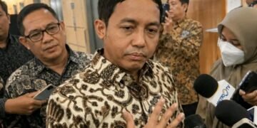 asal usul uang untuk Raja Juli Antoni