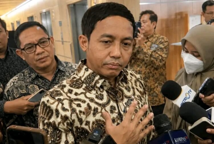 asal usul uang untuk Raja Juli Antoni