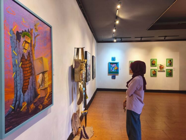 Pameran Like a Rolling Stone di Kota Batu