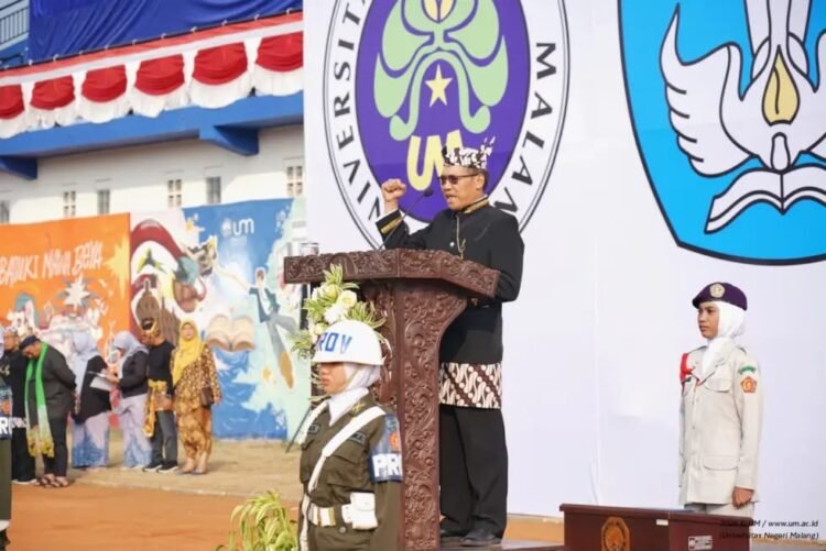 Logo dies natalis ke-72