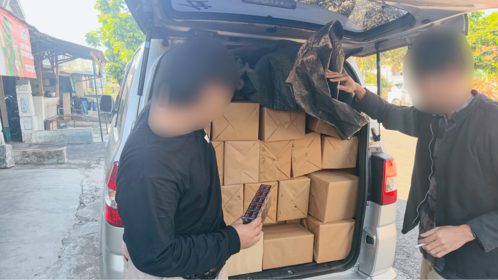 Ribuan Batang Rokok Ilegal Diamankan di Perbatasan Kabupaten Malang