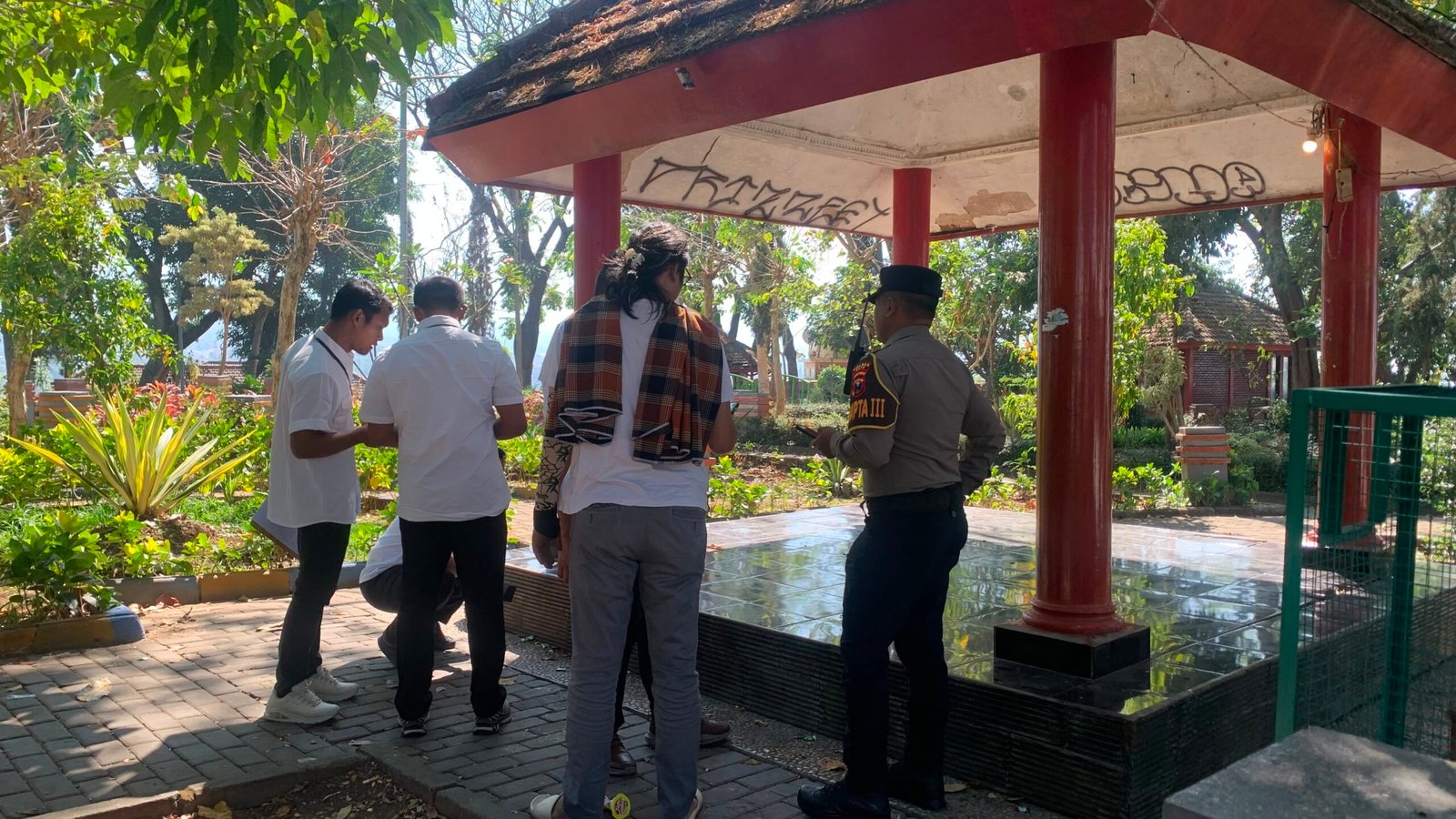Satu Pria Ditemukan Meninggal di Taman Wilis Kota Batu, Polisi Lakukan Penyelidikan