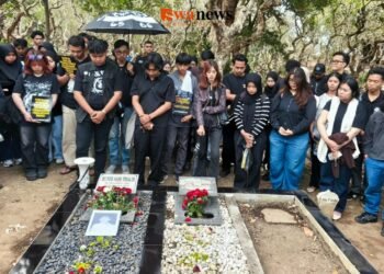 Gelar September Hitam, Aktivis Malang Raya Ziarah ke Makam Munir di Batu dan Desak Keadilan