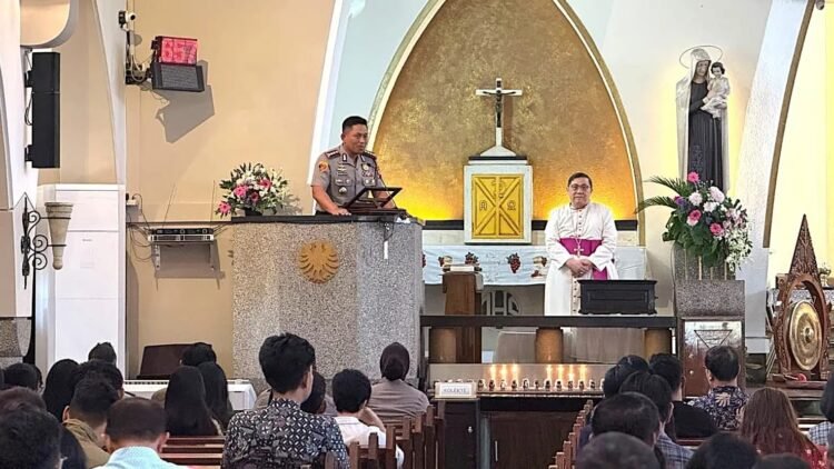 Kapolresta Malang Kota Perkuat Sinergi Lintas Agama Lewat Program Minggu Kasih di Katedral Ijen